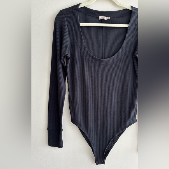 Faherty Legend™️ Rib Monroe Bodysuit, Black, Ribbed Long Sleeve, Size Large - Picture 8 of 16